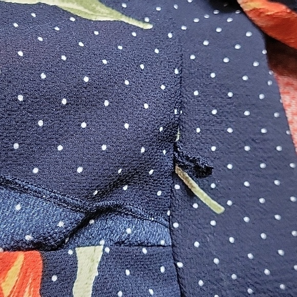 Guess Floral Blouse - Picture 3 of 4